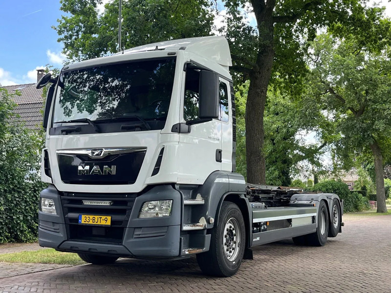 MAN TGS 26.420 CONTAINERSYSTEEM (kabels) MANUEL - Pengangkut kontainer/ Container truck: gambar 1 MAN TGS 26.420 CONTAINERSYSTEEM (kabels) MANUEL - Pengangkut kontainer/ Container truck: gambar 1