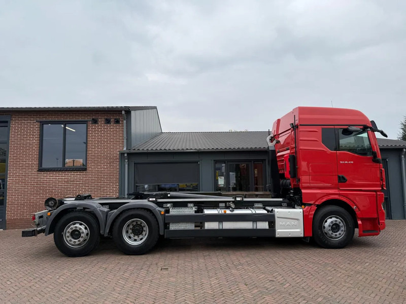 MAN TGX 26.470 Haakarm Systeem VDL Sleepcabine - Pengangkut kontainer/ Container truck: gambar 2 MAN TGX 26.470 Haakarm Systeem VDL Sleepcabine - Pengangkut kontainer/ Container truck: gambar 2