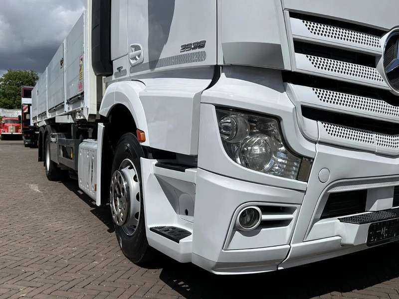 Mercedes-Benz Actros 2636 BDF OPEN LAADBAK CAMERA 380DKM - Truk flatbed: gambar 5 Mercedes-Benz Actros 2636 BDF OPEN LAADBAK CAMERA 380DKM - Truk flatbed: gambar 5