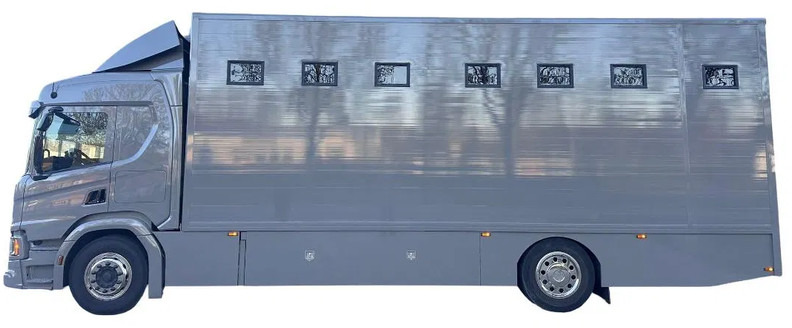 Truk pengangkut kuda Scania P250 Horse Truck: gambar 9