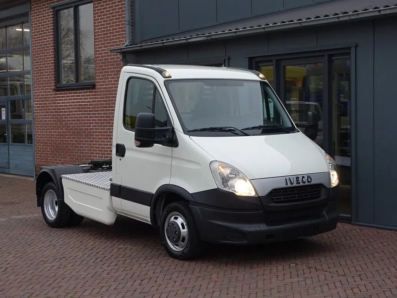 Iveco Daily 35.210 PK BE TREKKER 10.4t AIRCO CC - Tractor head: gambar 1 Iveco Daily 35.210 PK BE TREKKER 10.4t AIRCO CC - Tractor head: gambar 1