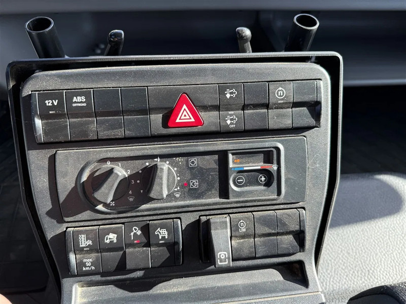 Truk Mercedes-Benz Unimog U 218 Kipper 3 Seats 4WD AGRI Euro 6: gambar 10 Truk Mercedes-Benz Unimog U 218 Kipper 3 Seats 4WD AGRI Euro 6: gambar 10