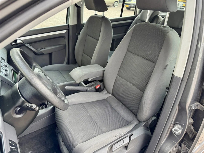 Volkswagen Touran 1.2 TSI 105pk 7 Pers LMV export - Mobil: gambar 5 Volkswagen Touran 1.2 TSI 105pk 7 Pers LMV export - Mobil: gambar 5