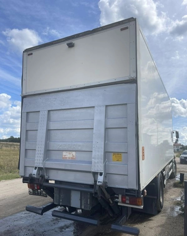 MERCEDES-BENZ AXOR PRZEBIEG TYLKO 322000 KM!!!! - Truk isotermal: gambar 3 MERCEDES-BENZ AXOR PRZEBIEG TYLKO 322000 KM!!!! - Truk isotermal: gambar 3