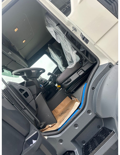 MAN 41.440 - Truk sasis: gambar 5 MAN 41.440 - Truk sasis: gambar 5