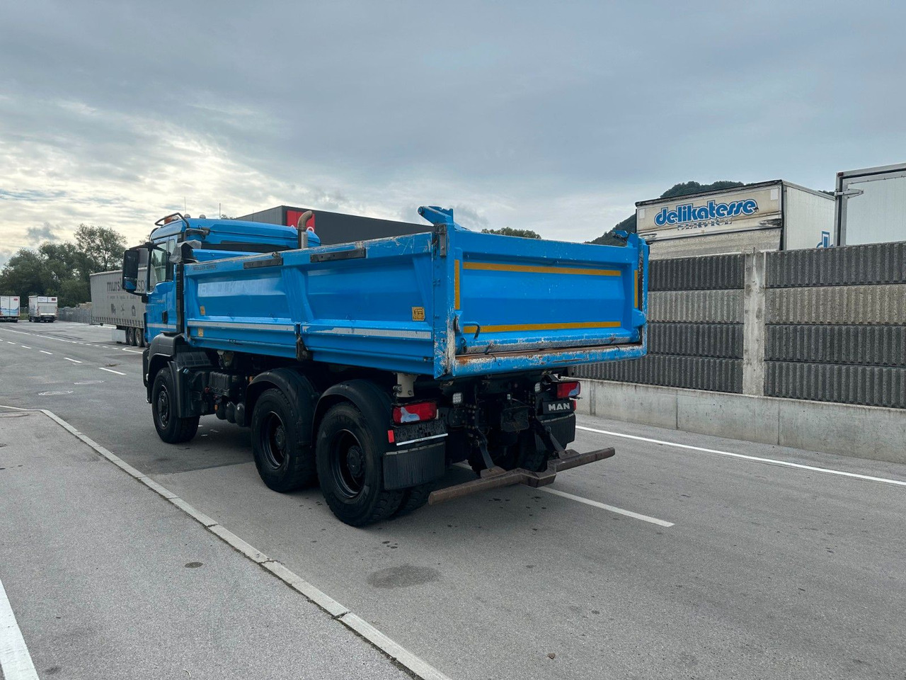 MAN TGS 26.460 6X4 Hydrodrive Bordmatik - Truk jungkit: gambar 3 MAN TGS 26.460 6X4 Hydrodrive Bordmatik - Truk jungkit: gambar 3