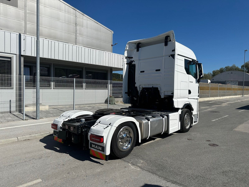 MAN TGX 18.520 LLS-U - Tractor head: gambar 4 MAN TGX 18.520 LLS-U - Tractor head: gambar 4