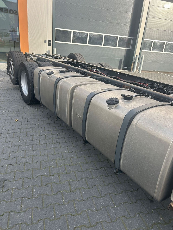 DAF XF 530 XF530 Super Space Cab FAR - Truk sasis: gambar 3 DAF XF 530 XF530 Super Space Cab FAR - Truk sasis: gambar 3