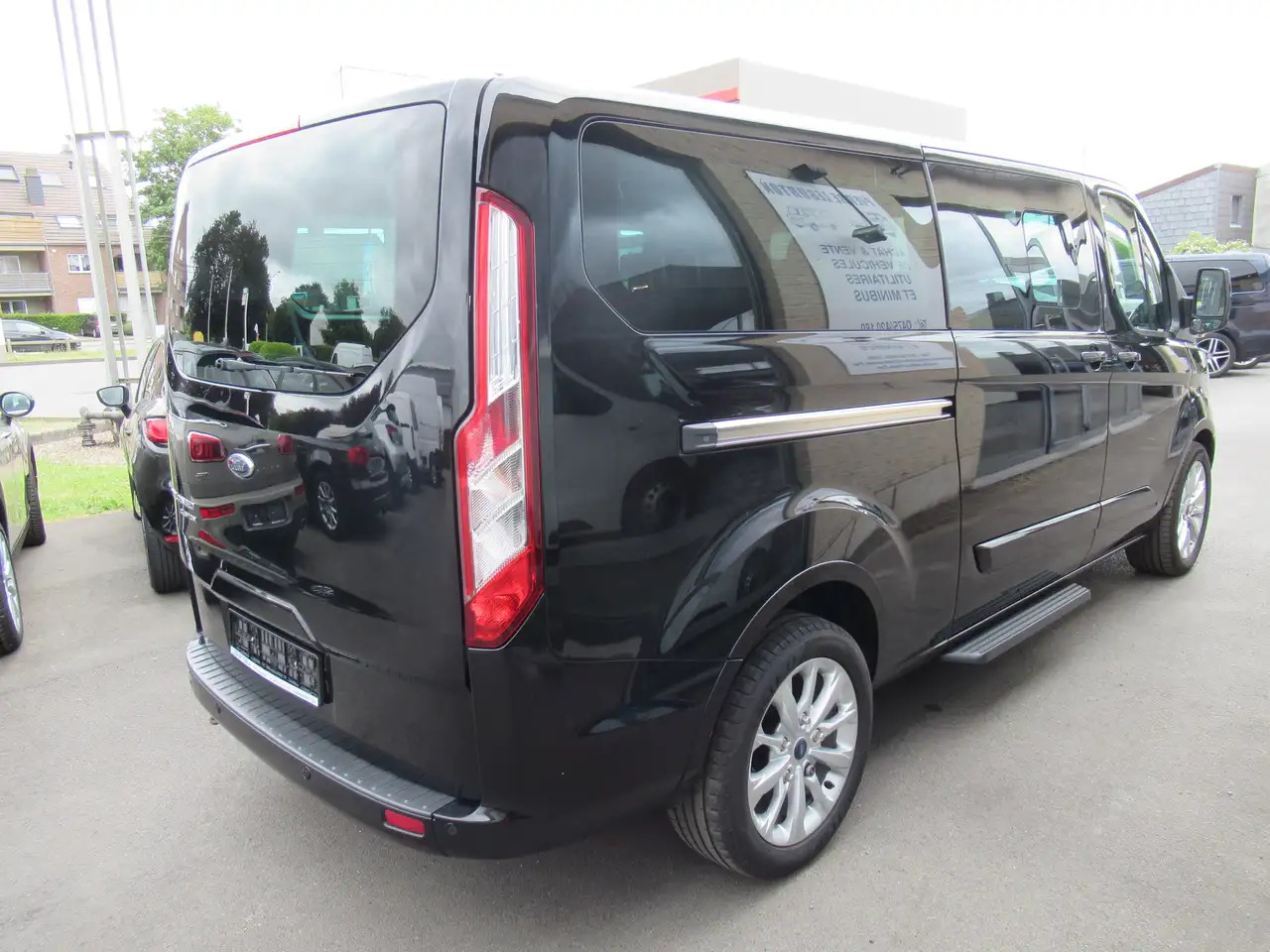 Ford Tourneo Custom 2.0 TDCi L2H1 - Van penumpang: gambar 2 Ford Tourneo Custom 2.0 TDCi L2H1 - Van penumpang: gambar 2