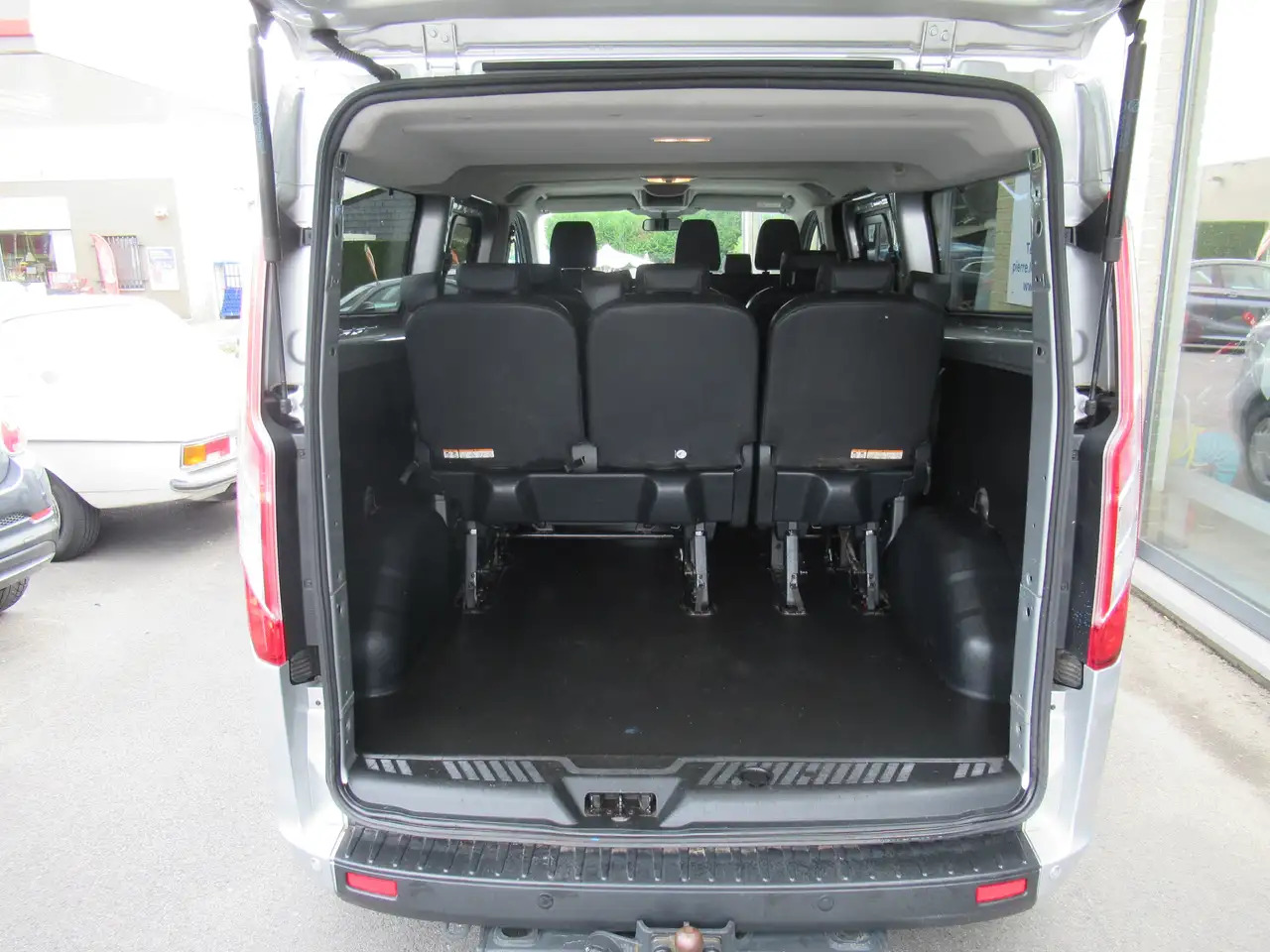 Ford Transit Custom 2.0 TDCi L2H1 Ambiente 23900€+TVA/BTW - Van penumpang: gambar 5 Ford Transit Custom 2.0 TDCi L2H1 Ambiente 23900€+TVA/BTW - Van penumpang: gambar 5