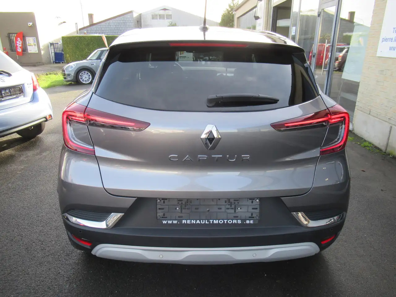 Renault Captur Captur 1.33 TCe Intens EDC GPF (EU6D) - Mobil SUV: gambar 4 Renault Captur Captur 1.33 TCe Intens EDC GPF (EU6D) - Mobil SUV: gambar 4