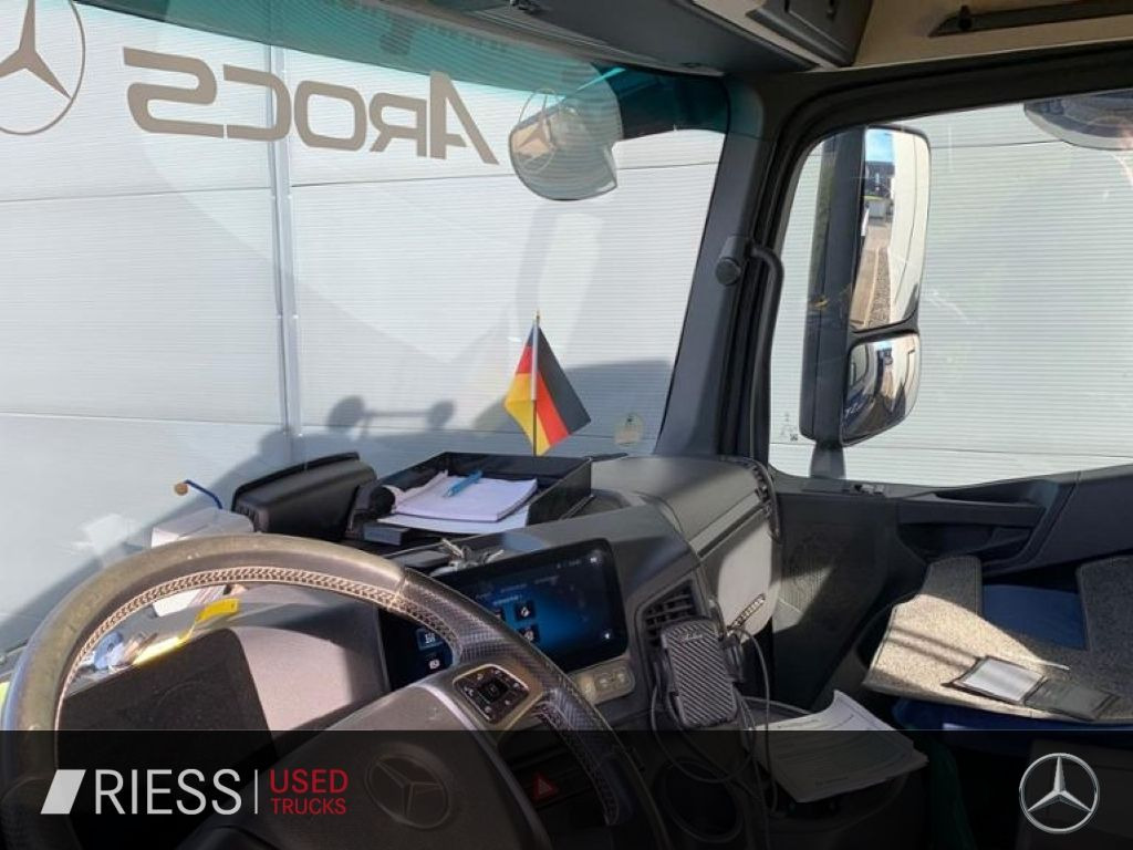 Mercedes-Benz Arocs AHK AUT Kam. KlimaA LM Massage Navi - Truk jungkit: gambar 5 Mercedes-Benz Arocs AHK AUT Kam. KlimaA LM Massage Navi - Truk jungkit: gambar 5