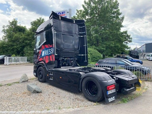 DAF XG 530 FT Vollluft Leder Kamera SpurH DAF XG 530 FT Vollluft Leder Kamera - Tractor head: gambar 5 DAF XG 530 FT Vollluft Leder Kamera SpurH DAF XG 530 FT Vollluft Leder Kamera - Tractor head: gambar 5