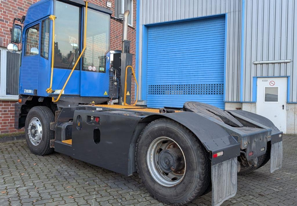Kalmar T2 - Traktor terminal: gambar 3 Kalmar T2 - Traktor terminal: gambar 3