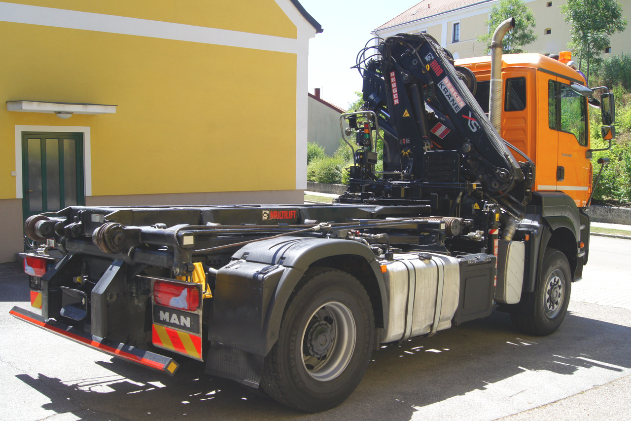 MAN TGA 18.360 BL 4x4/Euro 4/TÜV/HIAB 111/MULTILIFT/Winterdienst - Hook lift, Truk derek: gambar 5 MAN TGA 18.360 BL 4x4/Euro 4/TÜV/HIAB 111/MULTILIFT/Winterdienst - Hook lift, Truk derek: gambar 5