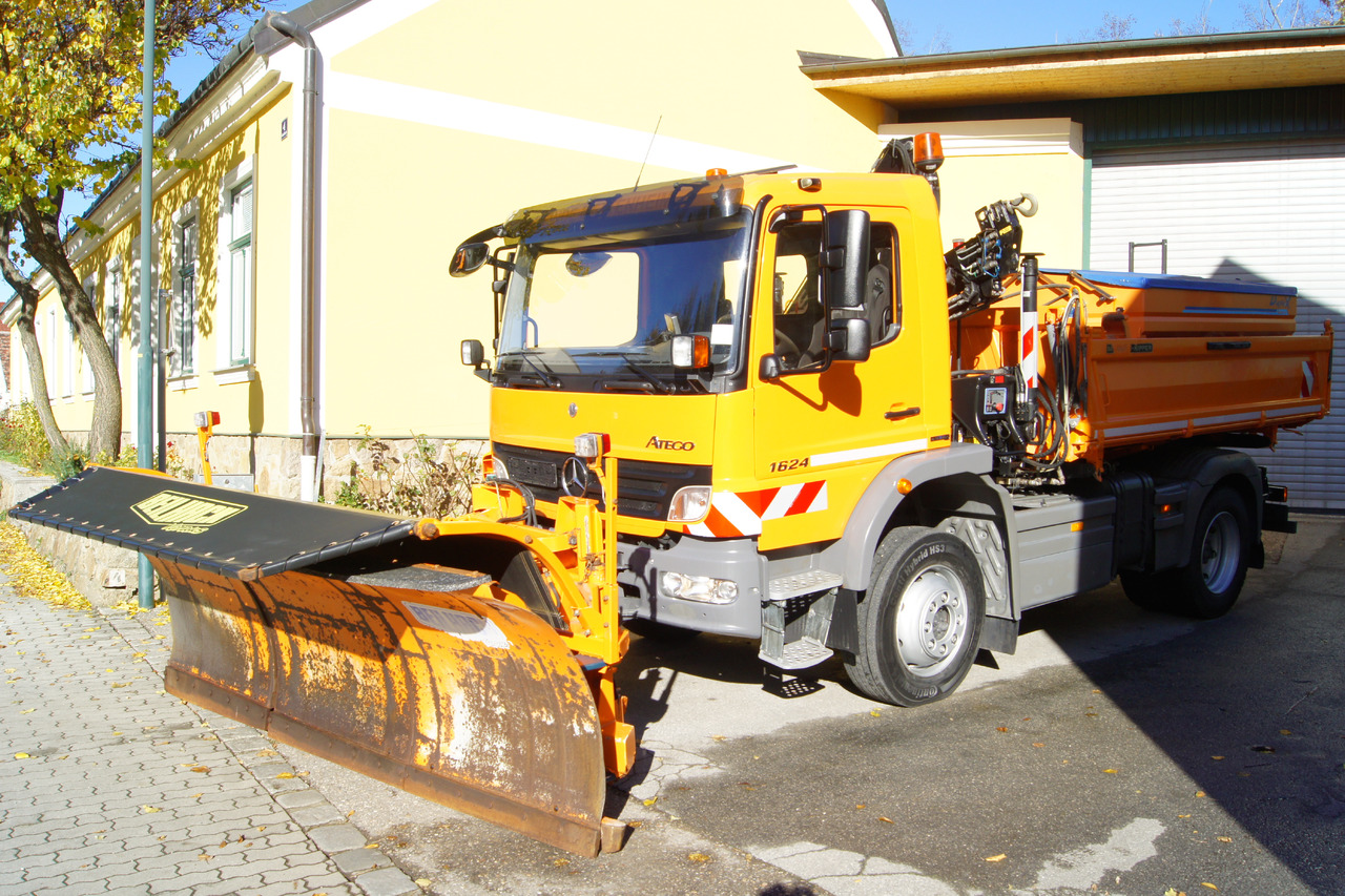 MERCEDES-BENZ ATEGO 1624 4x4/TÜV/Euro 5/HIAB/MEILLER/Winterdienst/Streuer/Schneepflug - Truk derek: gambar 2 MERCEDES-BENZ ATEGO 1624 4x4/TÜV/Euro 5/HIAB/MEILLER/Winterdienst/Streuer/Schneepflug - Truk derek: gambar 2