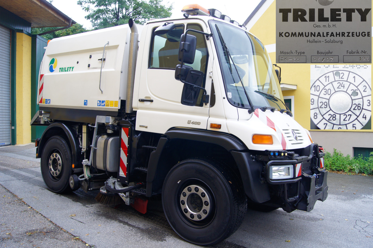 MERCEDES-BENZ Unimog U400 + TRILETY Kehrmaschine/TÜV/EUR4/Leistungshydraulik - Penyapu jalan: gambar 2 MERCEDES-BENZ Unimog U400 + TRILETY Kehrmaschine/TÜV/EUR4/Leistungshydraulik - Penyapu jalan: gambar 2