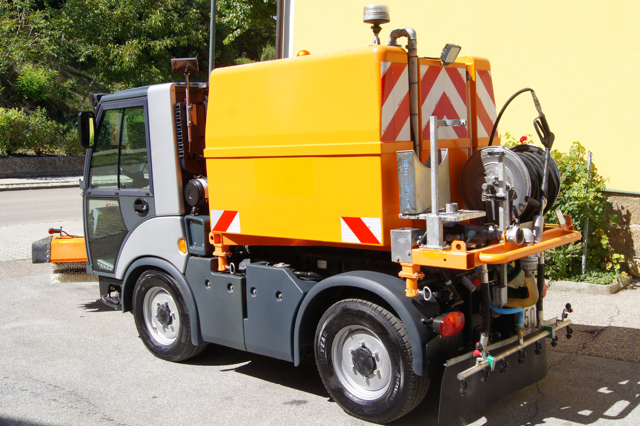 MULTICAR TREMO X56 Carrier CS/4x4/Euro 5/Besen/Wasserfass - Van jungkit: gambar 3 MULTICAR TREMO X56 Carrier CS/4x4/Euro 5/Besen/Wasserfass - Van jungkit: gambar 3