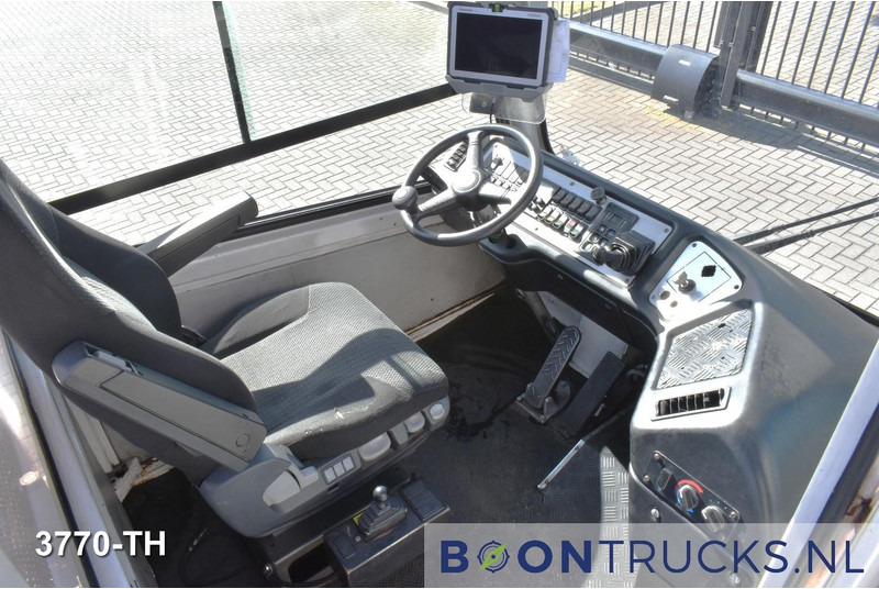 Terberg YT222 4x2 | TERMINAL TRUCK * NL KENTEKEN - Tractor head: gambar 2 Terberg YT222 4x2 | TERMINAL TRUCK * NL KENTEKEN - Tractor head: gambar 2