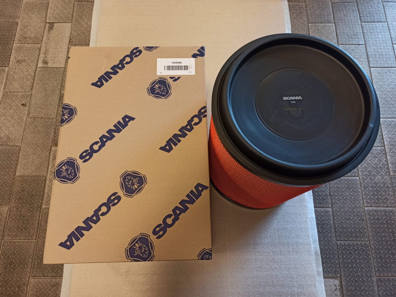 SCANIA AIR FILTER 1869988 - Filter udara untuk Truk: gambar 1 SCANIA AIR FILTER 1869988 - Filter udara untuk Truk: gambar 1