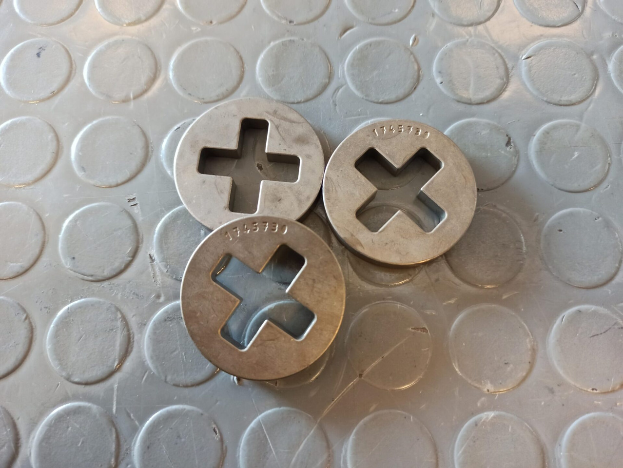 SCANIA CLUTCH - 1745730 - Kopling dan suku cadang untuk Truk: gambar 1 SCANIA CLUTCH - 1745730 - Kopling dan suku cadang untuk Truk: gambar 1