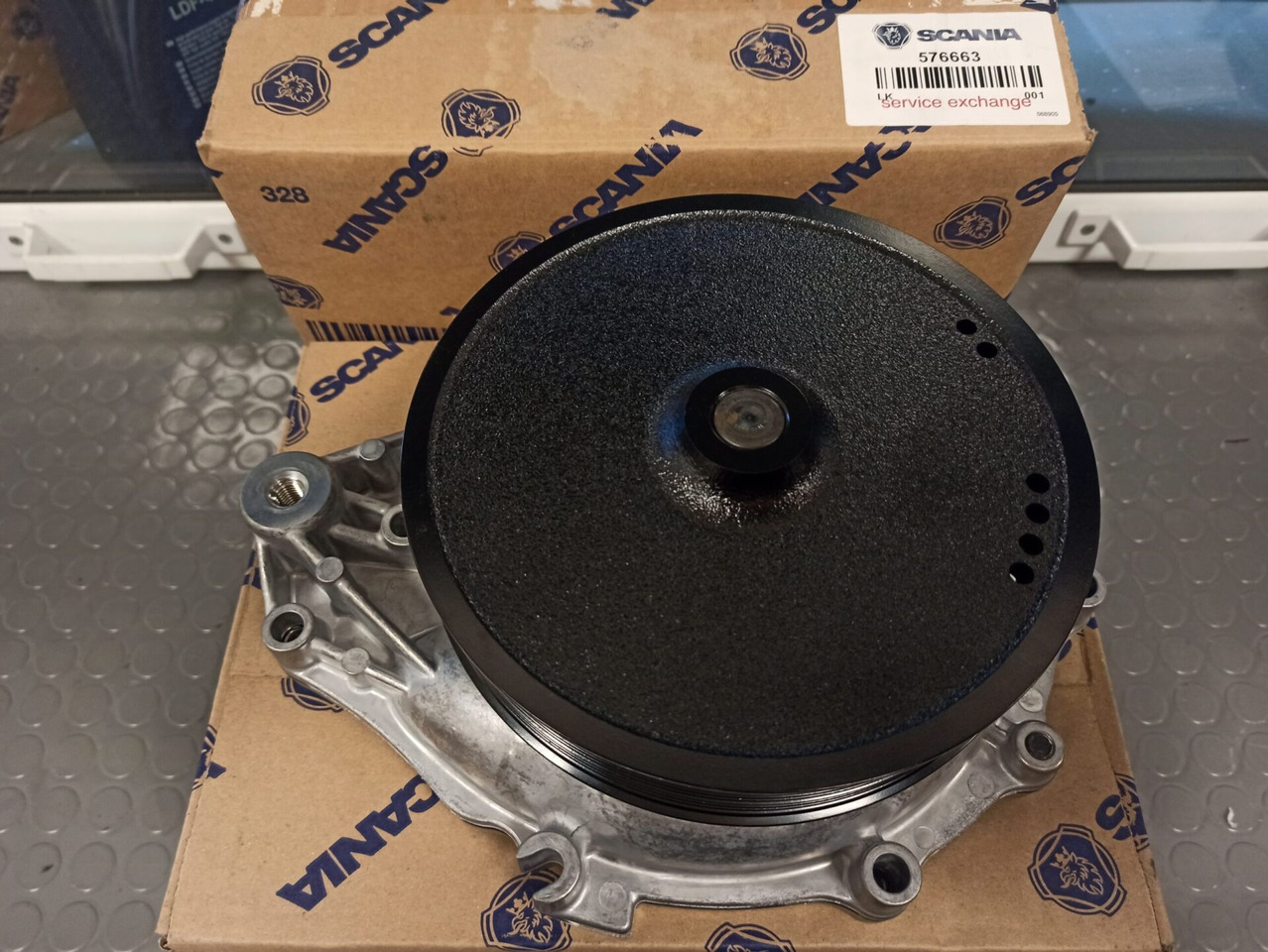 SCANIA COOLANT PUMP - 576663 - Pompa pendingin untuk Truk: gambar 1 SCANIA COOLANT PUMP - 576663 - Pompa pendingin untuk Truk: gambar 1