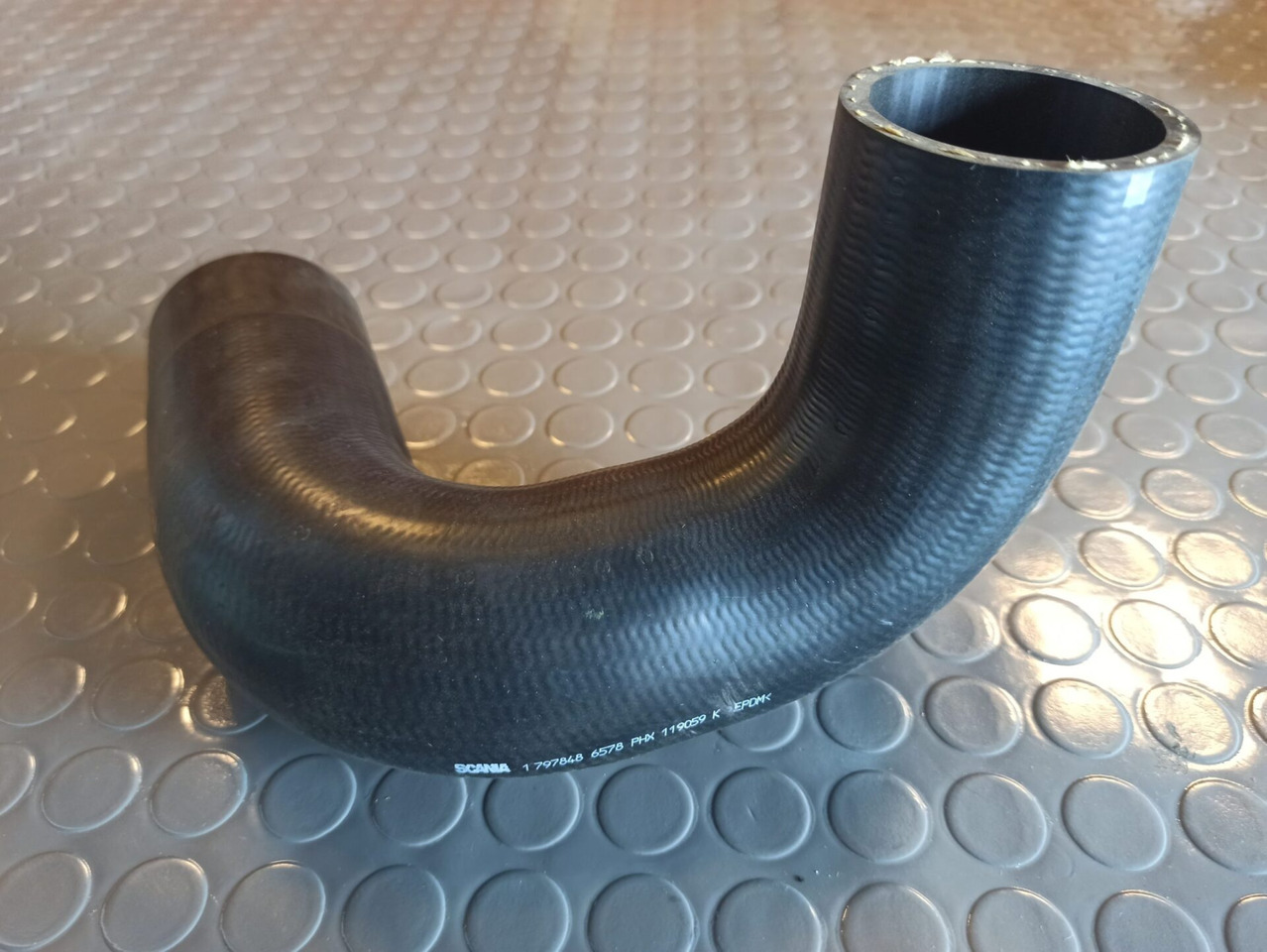 SCANIA HOSE - 1797848 - Gearbox dan bagiannya untuk Truk: gambar 1 SCANIA HOSE - 1797848 - Gearbox dan bagiannya untuk Truk: gambar 1