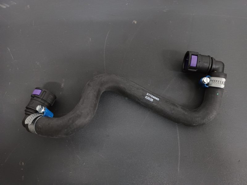 VOLVO HOSE - 21769680 - Garis rem/ Selang untuk Truk: gambar 1 VOLVO HOSE - 21769680 - Garis rem/ Selang untuk Truk: gambar 1