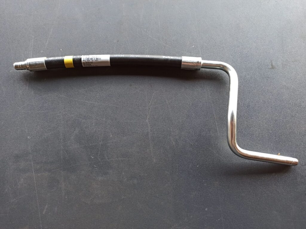VOLVO SERVO PIPE 21731127 - Gearbox dan bagiannya untuk Truk: gambar 1 VOLVO SERVO PIPE 21731127 - Gearbox dan bagiannya untuk Truk: gambar 1