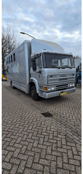 AE64NT - Truk box: gambar 3 AE64NT - Truk box: gambar 3