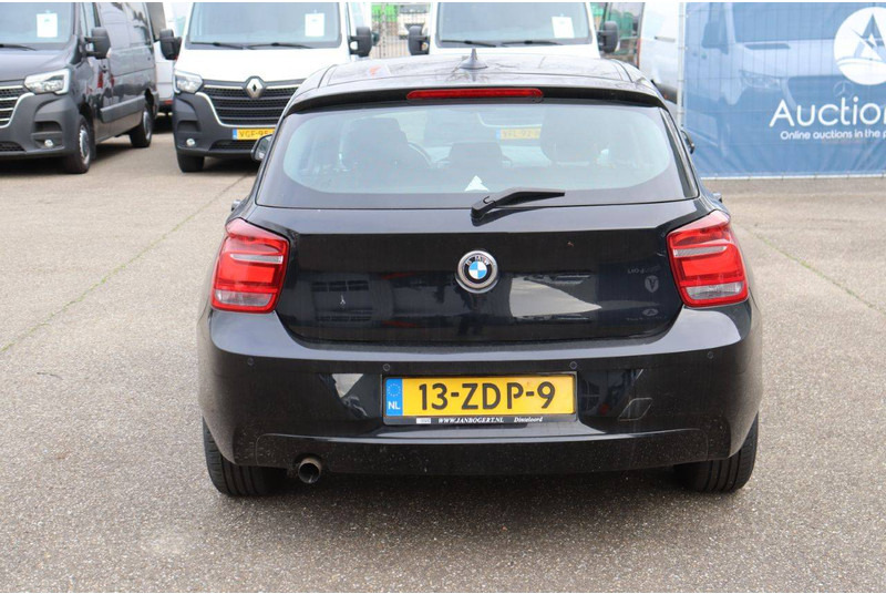 BMW 1 Serie - Mobil sedan: gambar 5 BMW 1 Serie - Mobil sedan: gambar 5