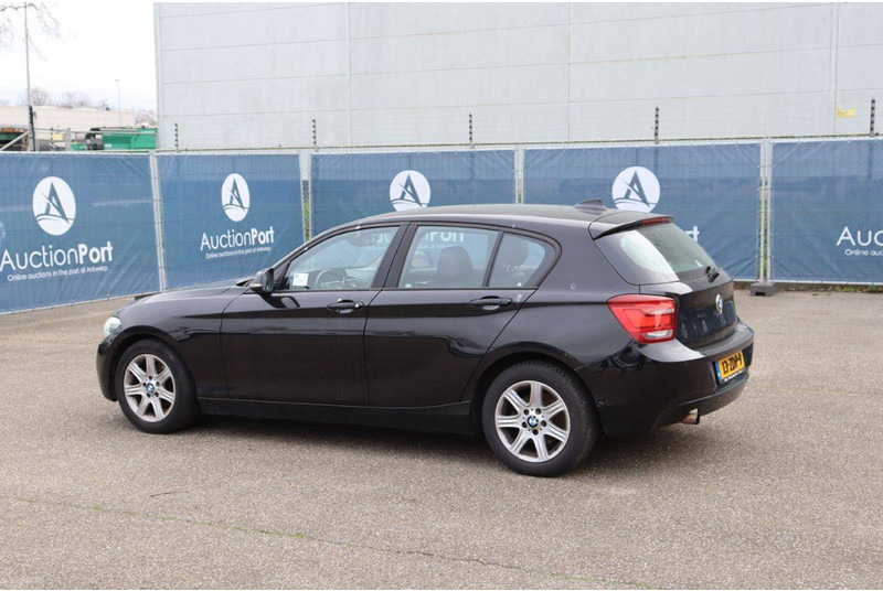 BMW 1 Serie - Mobil sedan: gambar 4 BMW 1 Serie - Mobil sedan: gambar 4