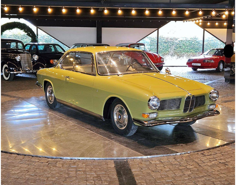 BMW 3200 CS - Mobil sedan: gambar 3 BMW 3200 CS - Mobil sedan: gambar 3