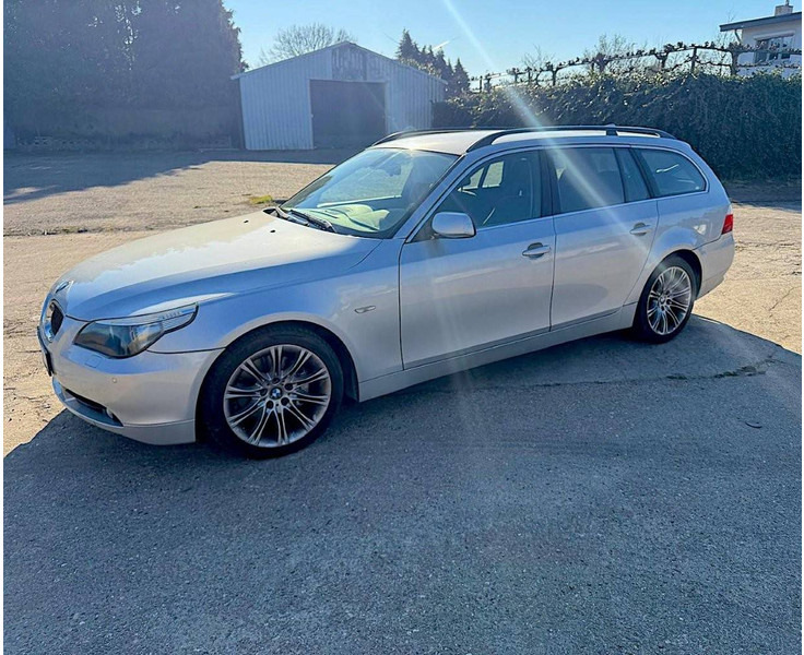 BMW 5 Serie (E61) - Mobil: gambar 1 BMW 5 Serie (E61) - Mobil: gambar 1