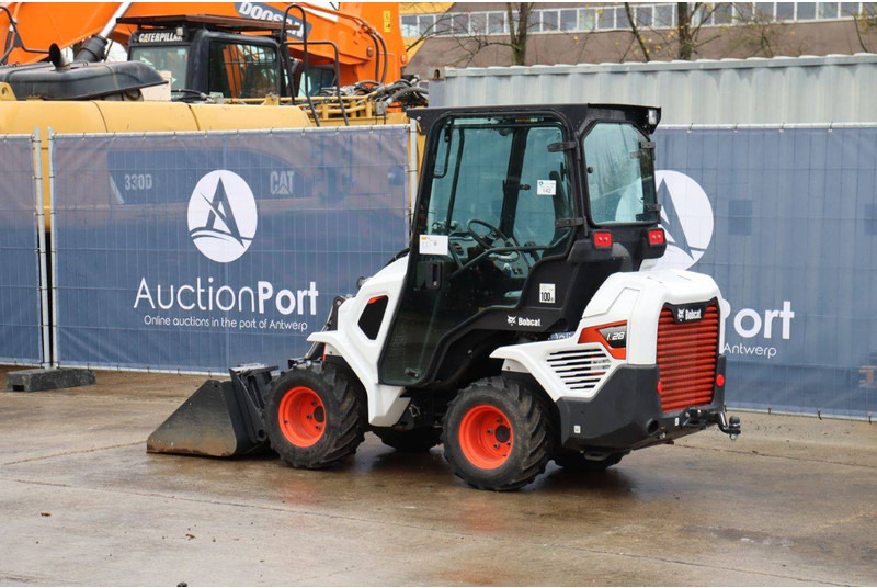 Bobcat L28 - Wheel loader: gambar 3 Bobcat L28 - Wheel loader: gambar 3