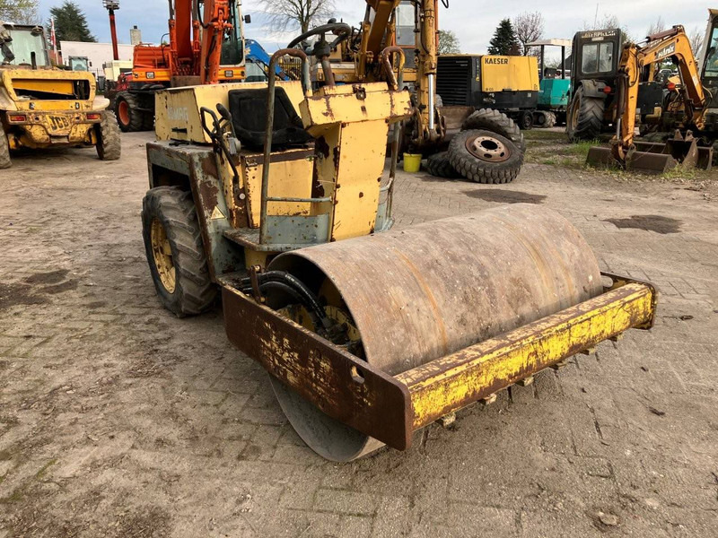 Roller Bomag BW122PD: gambar 6