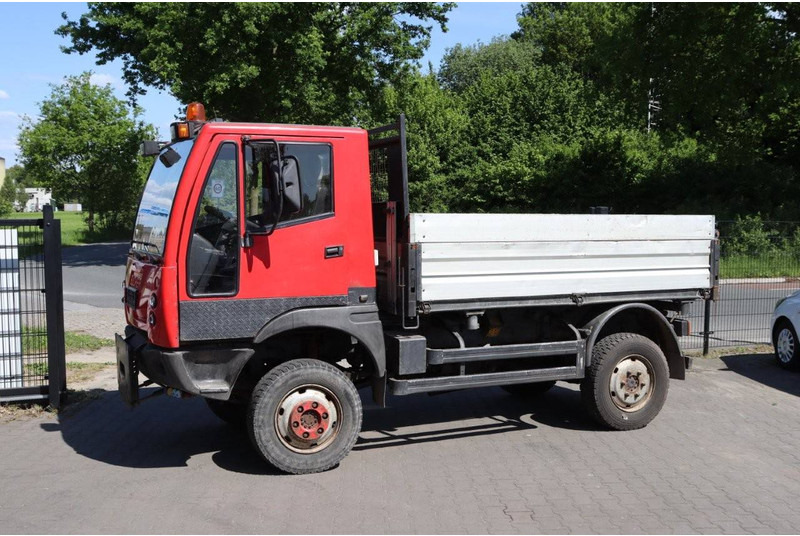 Bucher BU 100 4x4 - Truk flatbed: gambar 1 Bucher BU 100 4x4 - Truk flatbed: gambar 1