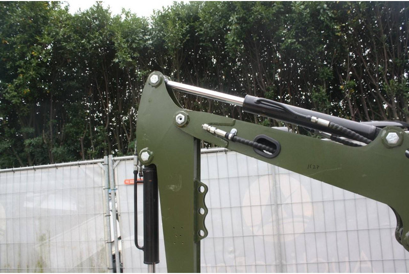 COLT KV13 - Ekskavator mini: gambar 5 COLT KV13 - Ekskavator mini: gambar 5