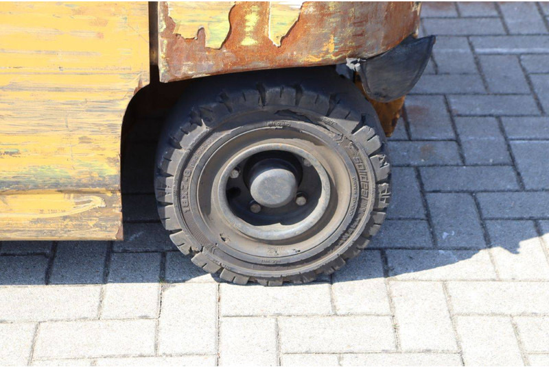 Forklift listrik Caterpillar 2EP5000: gambar 16