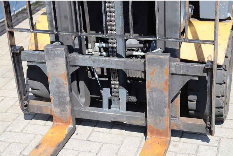 Forklift listrik Caterpillar 2EP5000: gambar 13