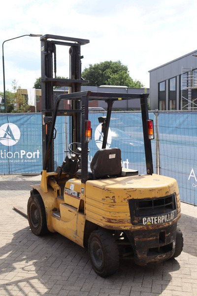 Caterpillar DP30 - Forklift diesel: gambar 4 Caterpillar DP30 - Forklift diesel: gambar 4