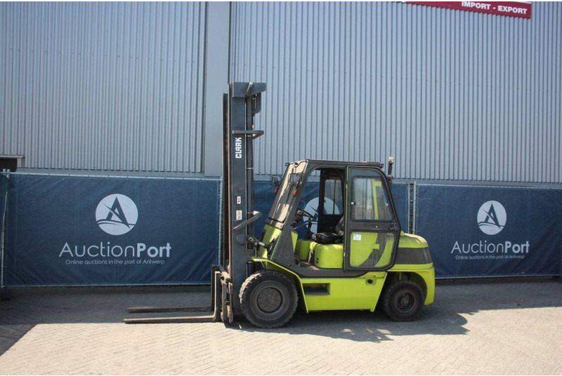 Clark CMP50SD - Forklift diesel: gambar 1 Clark CMP50SD - Forklift diesel: gambar 1