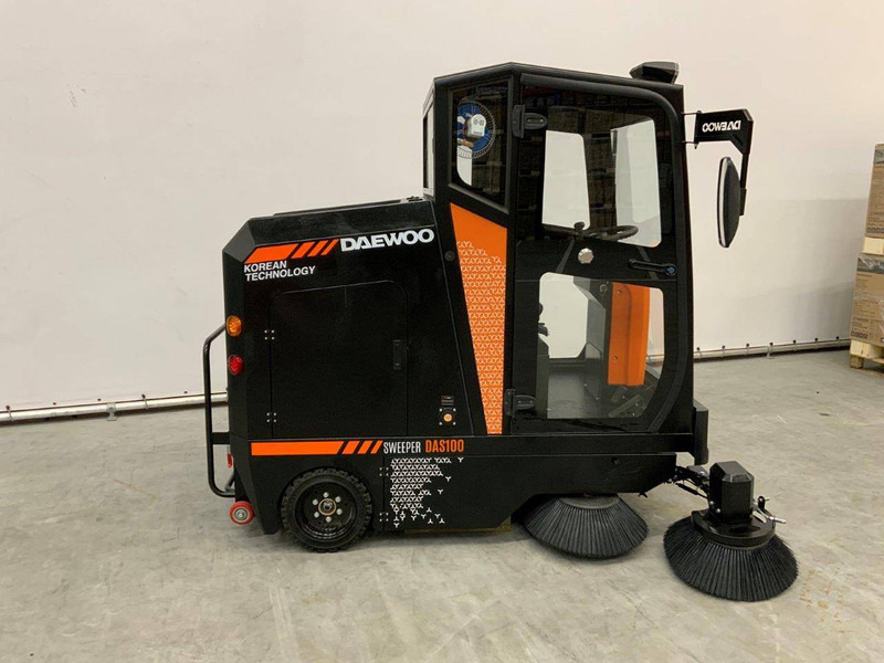 Daewoo DAS100 - Penyapu jalan: gambar 3 Daewoo DAS100 - Penyapu jalan: gambar 3