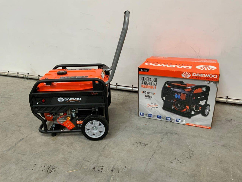 Daewoo GDAX9250E-3 - Genset: gambar 2 Daewoo GDAX9250E-3 - Genset: gambar 2
