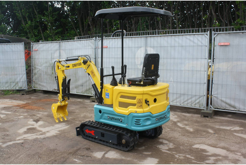 DigMaster DM100 - Ekskavator mini: gambar 1 DigMaster DM100 - Ekskavator mini: gambar 1