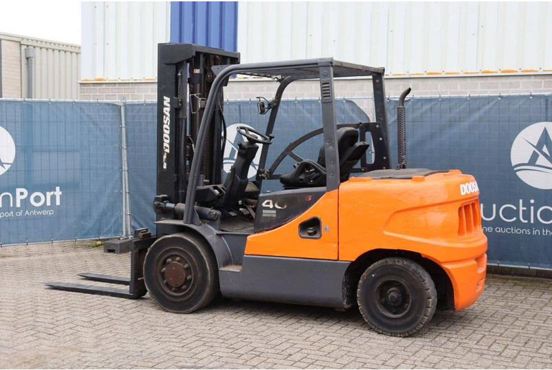 Doosan - Forklift diesel: gambar 3 Doosan - Forklift diesel: gambar 3