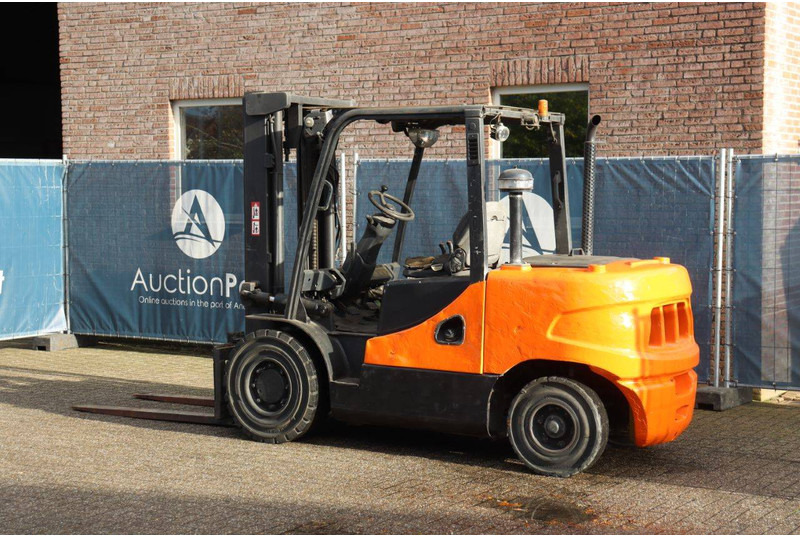 Doosan D45SC-5 - Forklift diesel: gambar 3 Doosan D45SC-5 - Forklift diesel: gambar 3