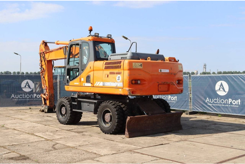 Doosan DX190W-3 - Ekskavator roda: gambar 4 Doosan DX190W-3 - Ekskavator roda: gambar 4