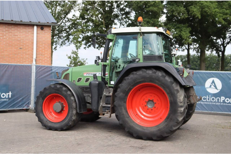 Fendt 716 VARIO - Traktor: gambar 3 Fendt 716 VARIO - Traktor: gambar 3