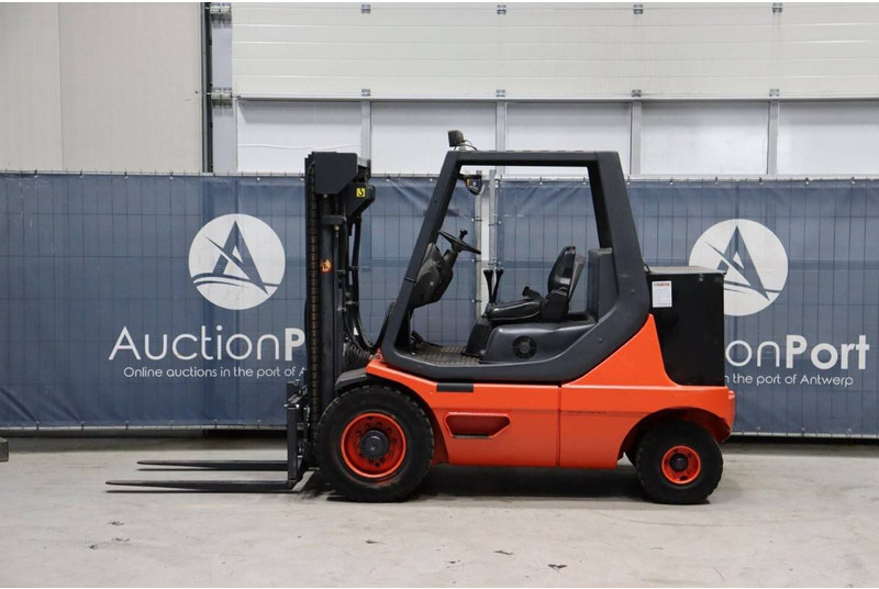 Fenwick-Linde E 35 P - Forklift listrik: gambar 2 Fenwick-Linde E 35 P - Forklift listrik: gambar 2